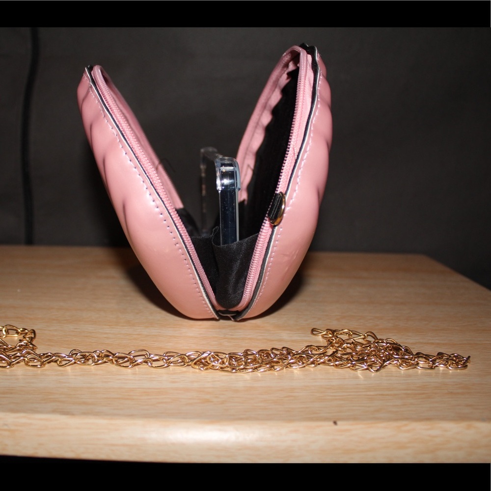 Shell Purse - Picture 3 of 7